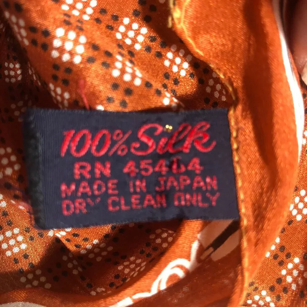 Embrace this Vintage Japanese Silk Neckerchief | Chidorigoshi Pattern - Picture 6 of 6